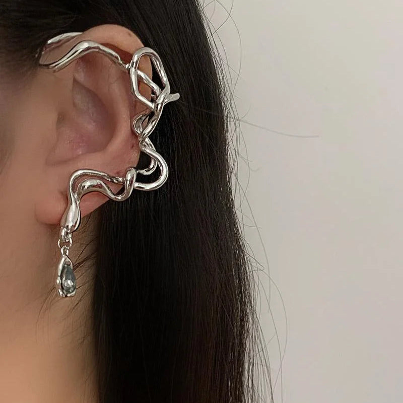 Fluid metal. Controlled venom.