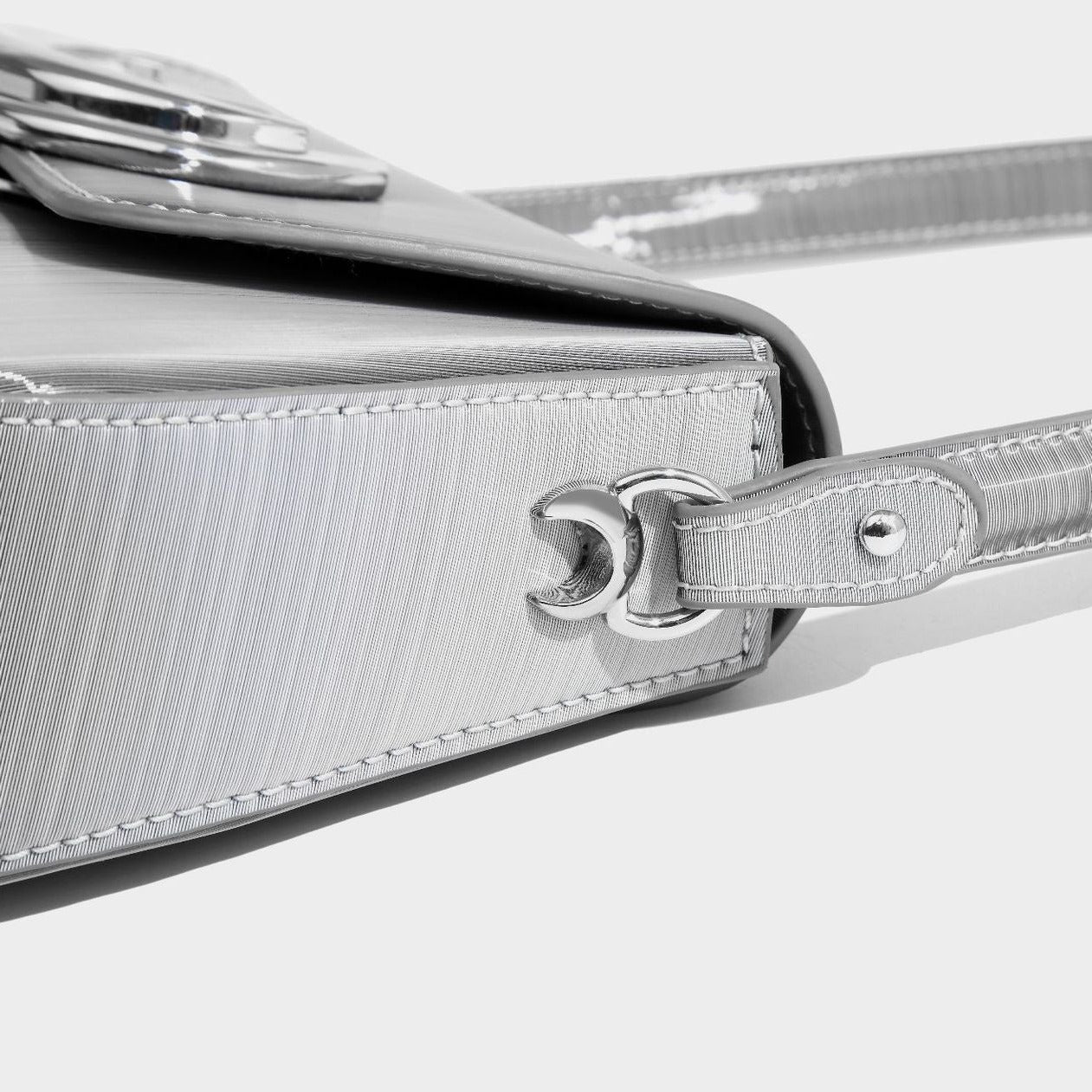 Moon Applique Gradient PU Crossbody Handbag